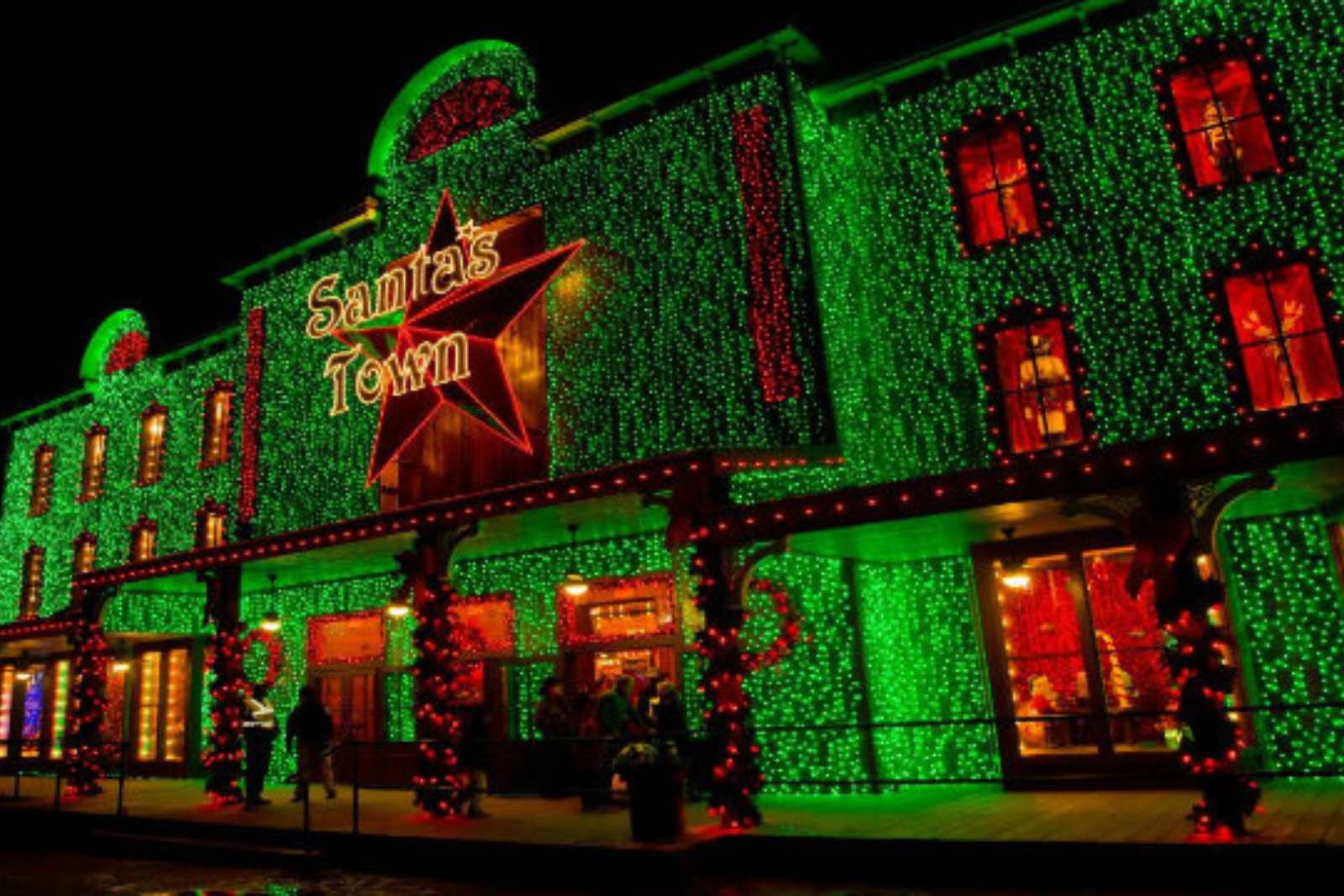 College Station Holiday Package for visiting Santa's Wonderland